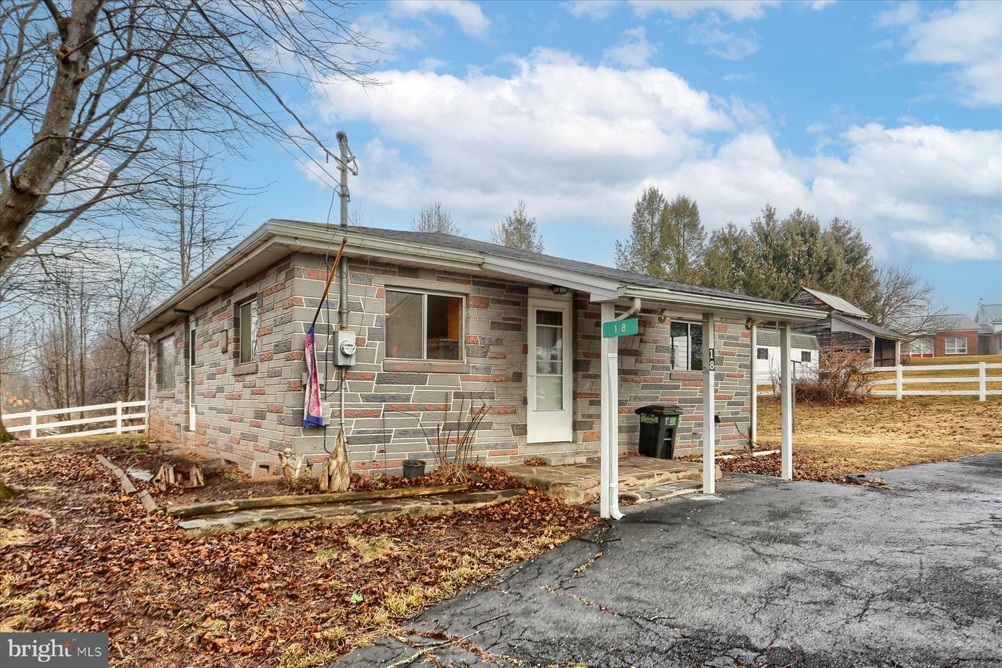 Property Photo:  18 Windy Hill Road  PA 17090 