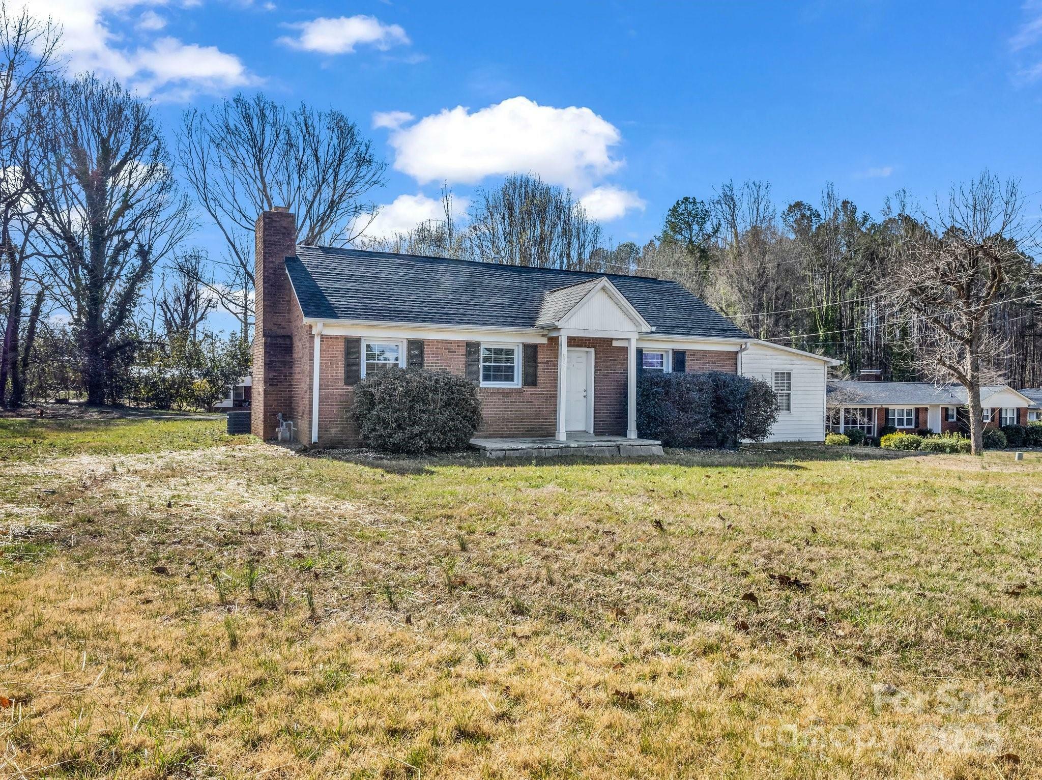 Property Photo: 2100 Lincolnton Highway NC 28021