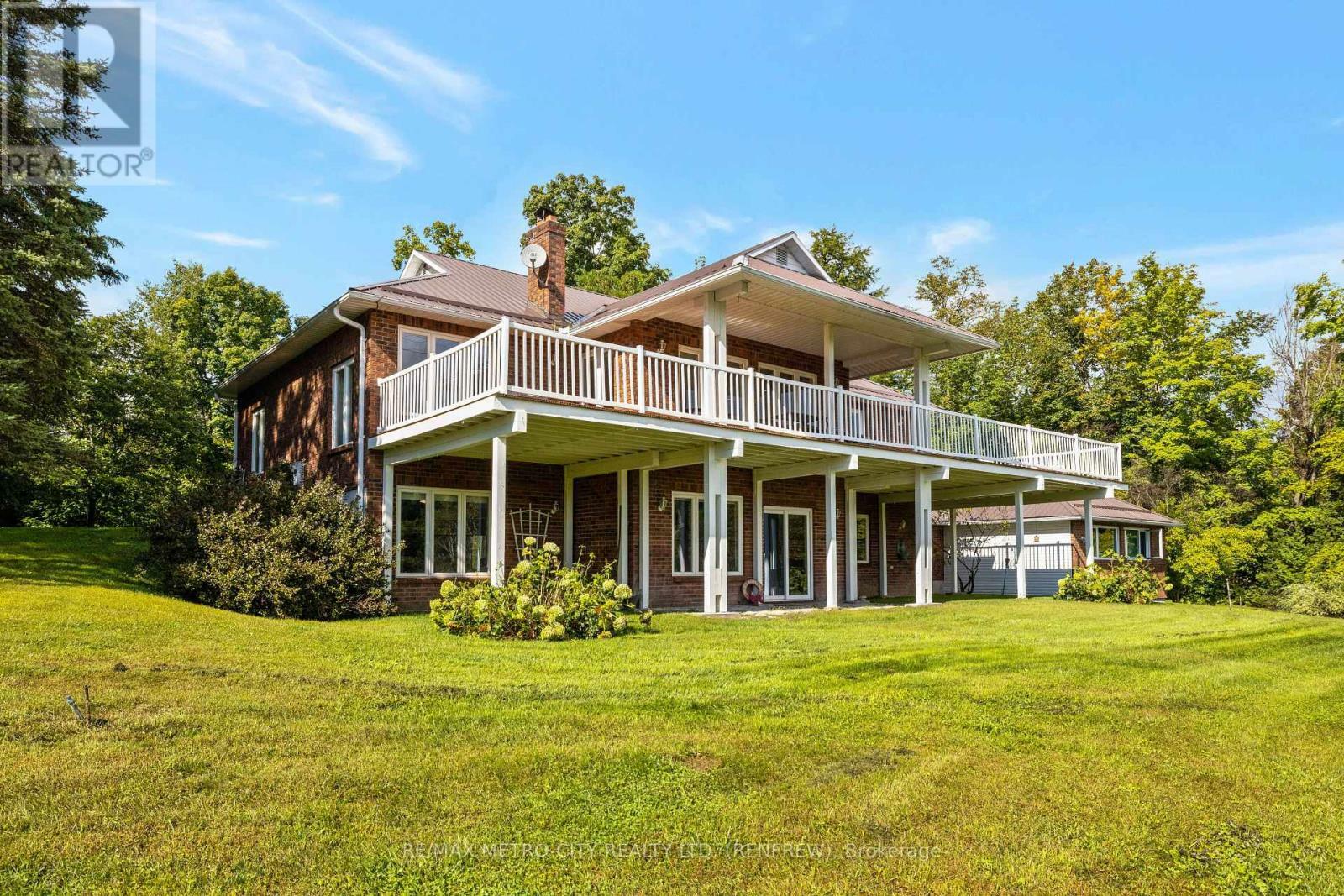 Property Photo: 4196 Calabogie Road ON K0J 1H0
