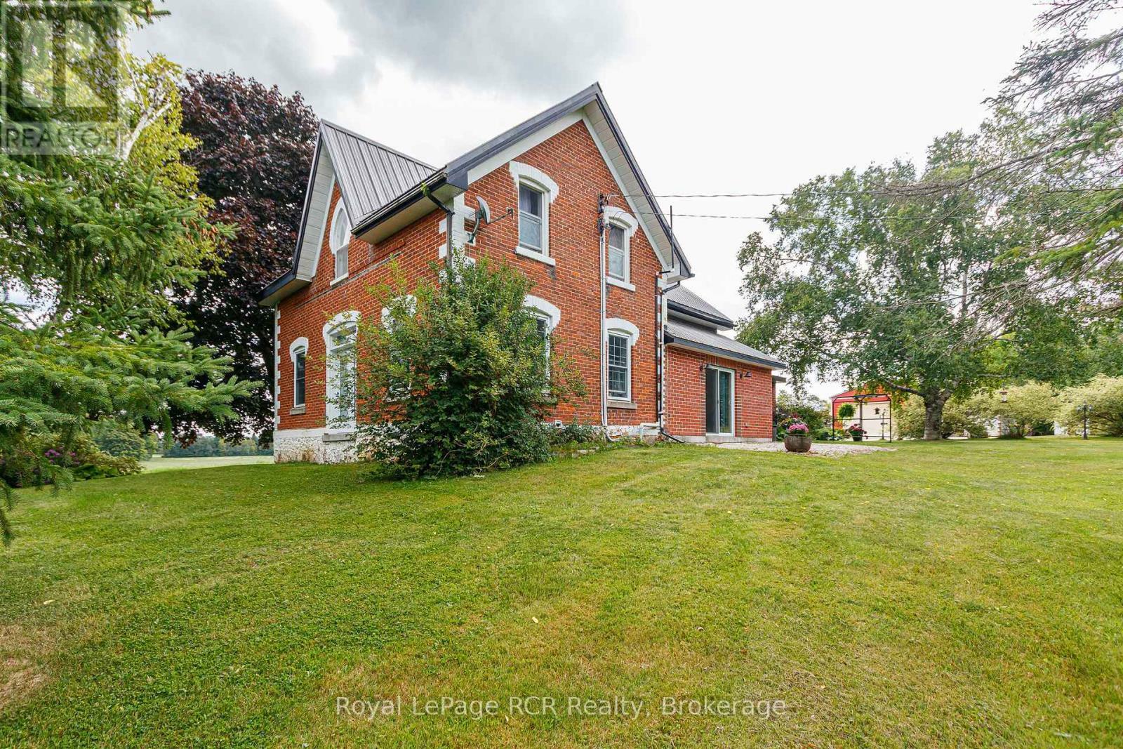 Property Photo: 268 Fox Ridge Road ON N0H 1J0