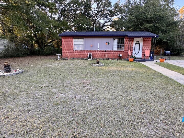 704 Baker Street  Pensacola FL 32505 photo