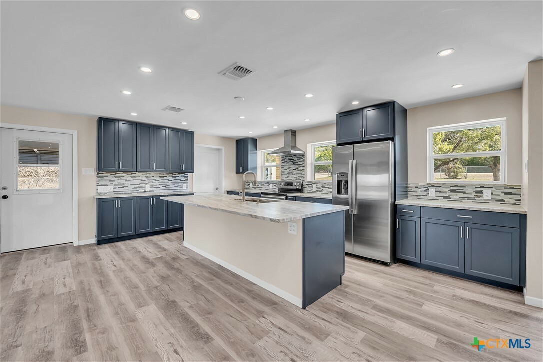 Property Photo: 1717 Creek Place Drive TX 76549