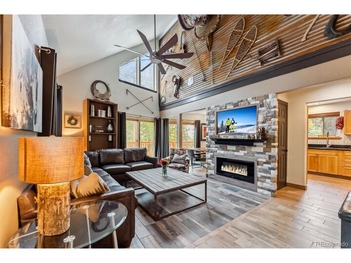 Property Photo: 285 Davis Ct CO 80424