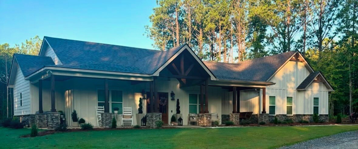 Property Photo: 1090 Windwood Drive AL 36863