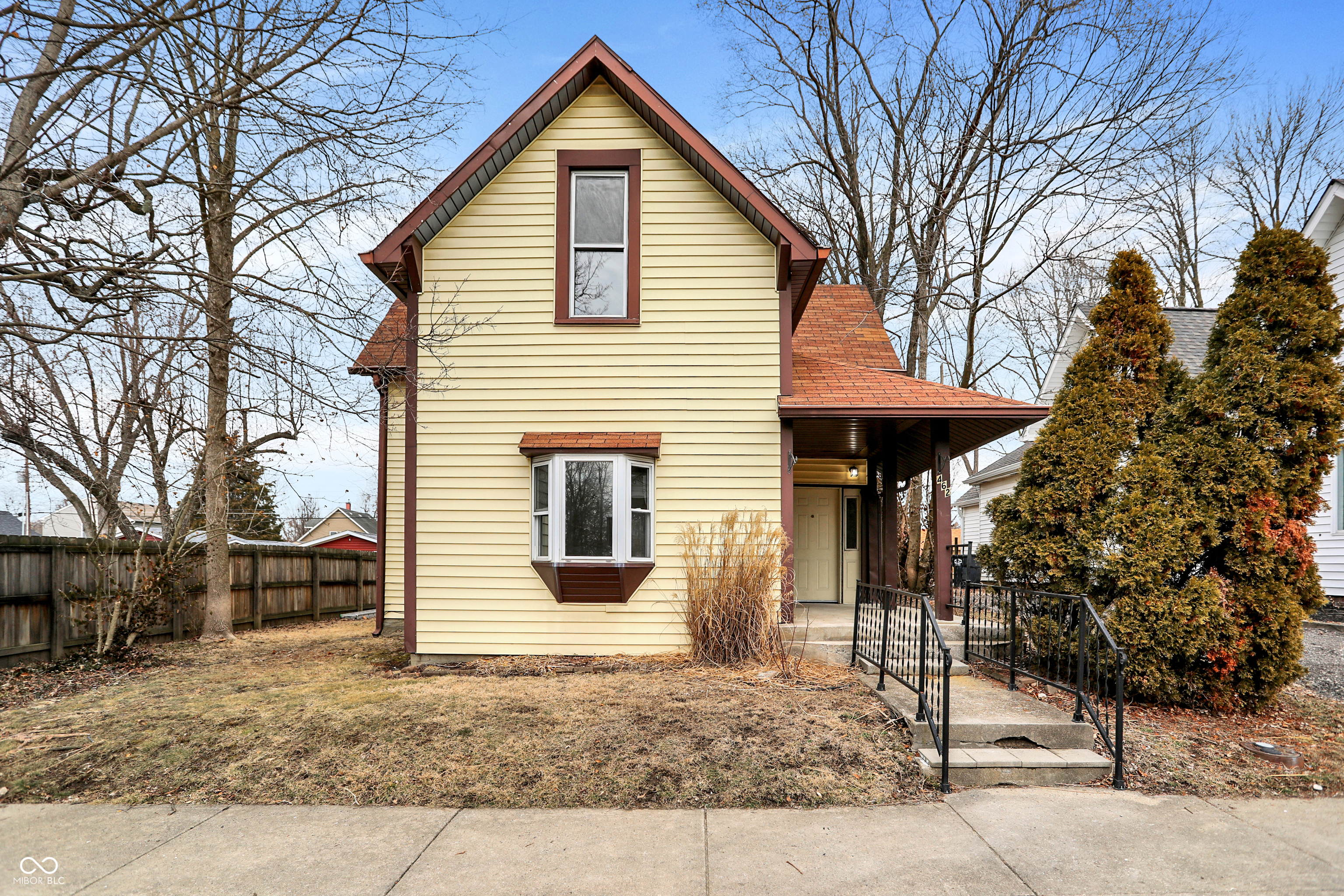 Property Photo:  462 W Broadway Street  IN 46142 