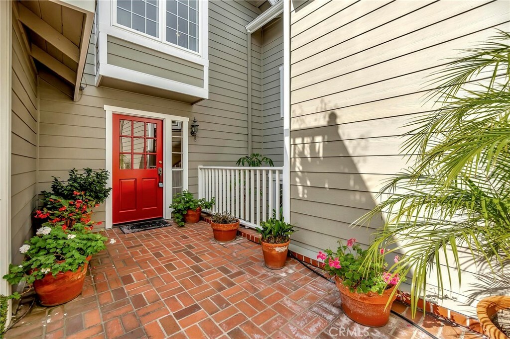 Property Photo:  2728 Hilltop Drive 62  CA 92660 