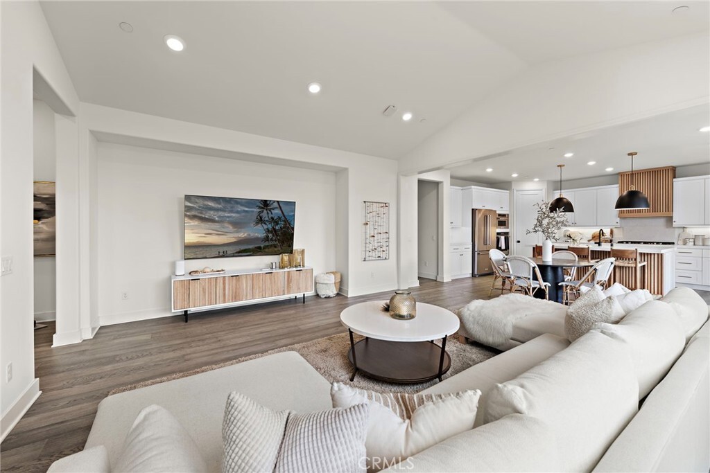 Property Photo: 197 Garcilla Drive CA 92694