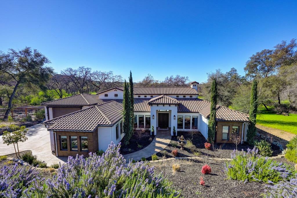 Property Photo: 1562 Camino Verdera CA 95648