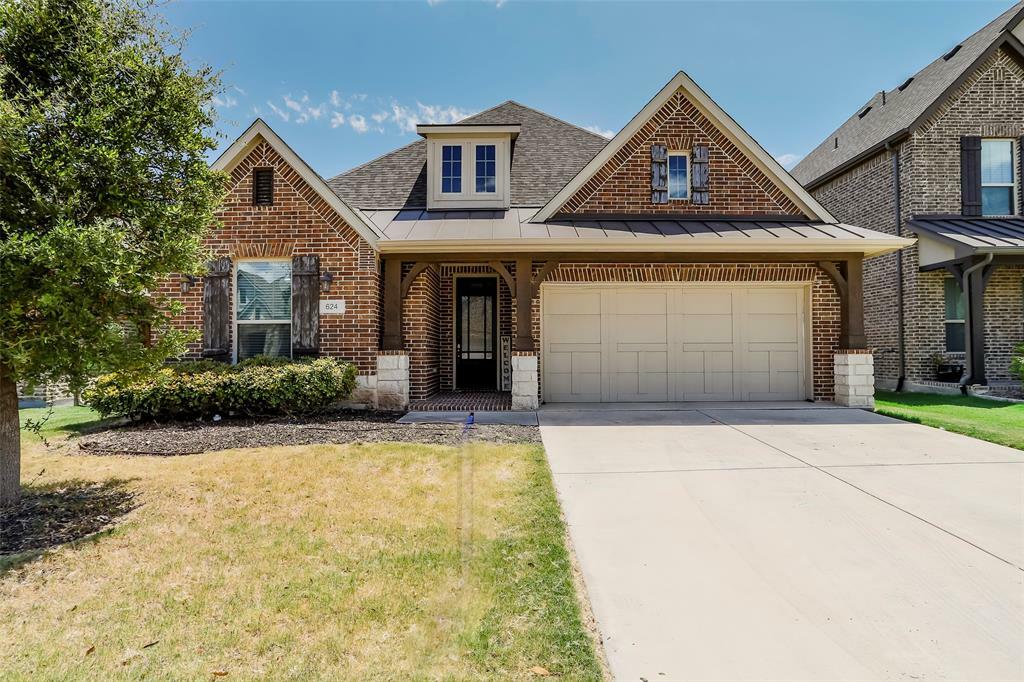 Property Photo: 624 Rawlins Lane TX 76131