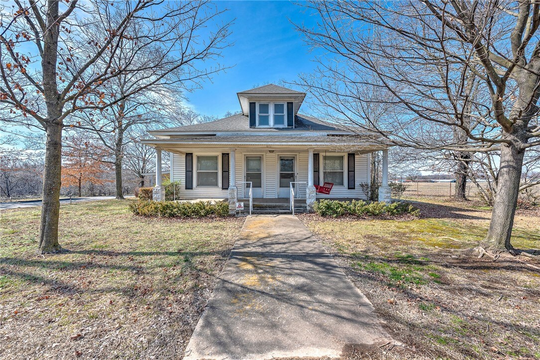 Property Photo:  311 W Charley Street  AR 72722 