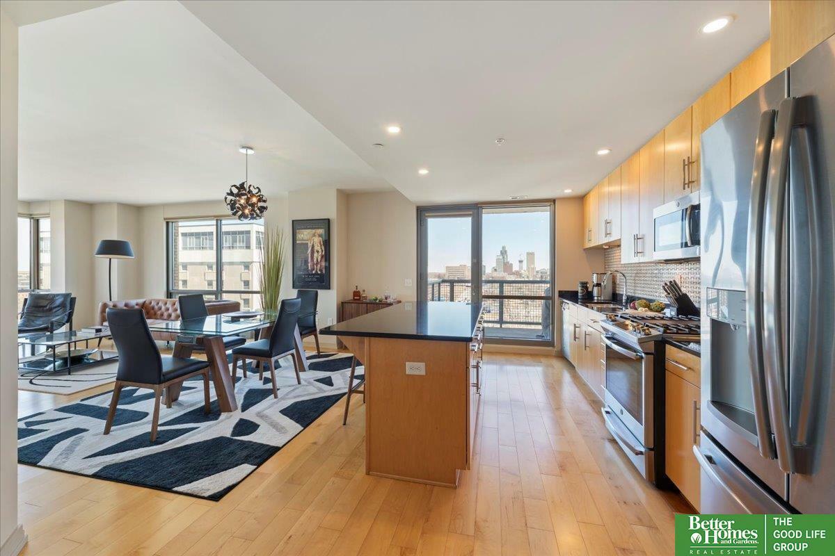 Property Photo: 120 S 31 Avenue 5606 NE 68131