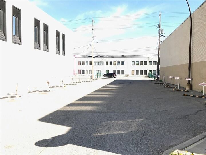 Photo de la propriété: 128 16 Avenue NE AB T2E 1J5