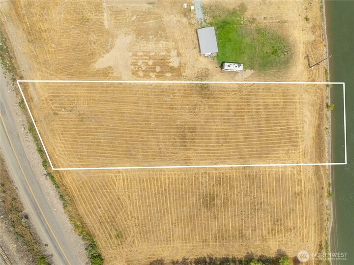 Property Photo: 626 Monse River Road WA 98812