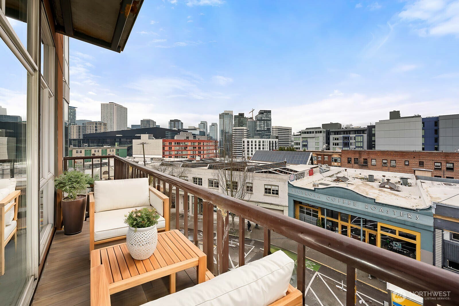 Property Photo:  303 E Pike Street 513  WA 98122 