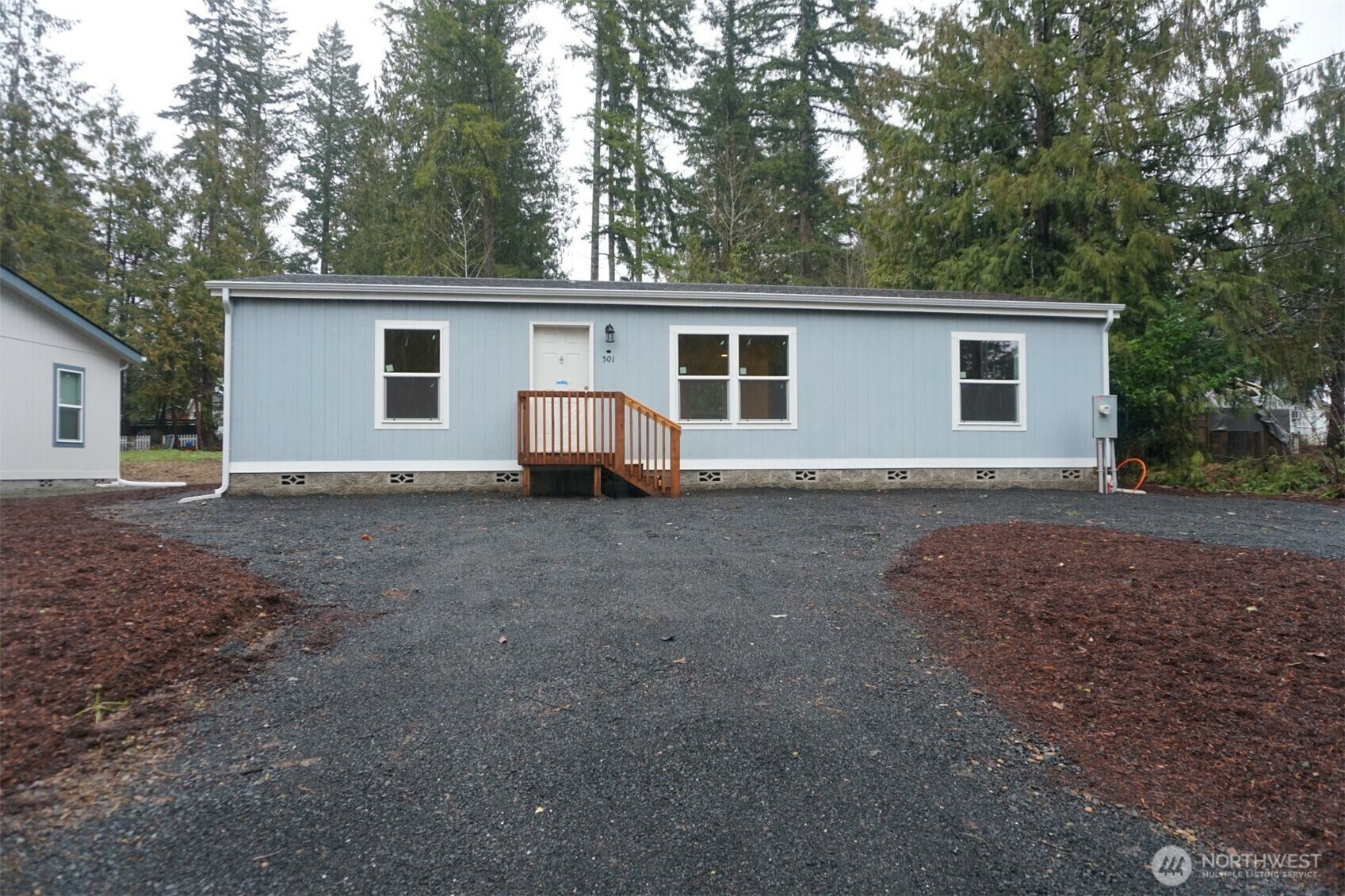 Property Photo:  501  E Wood Lane  WA 98584 