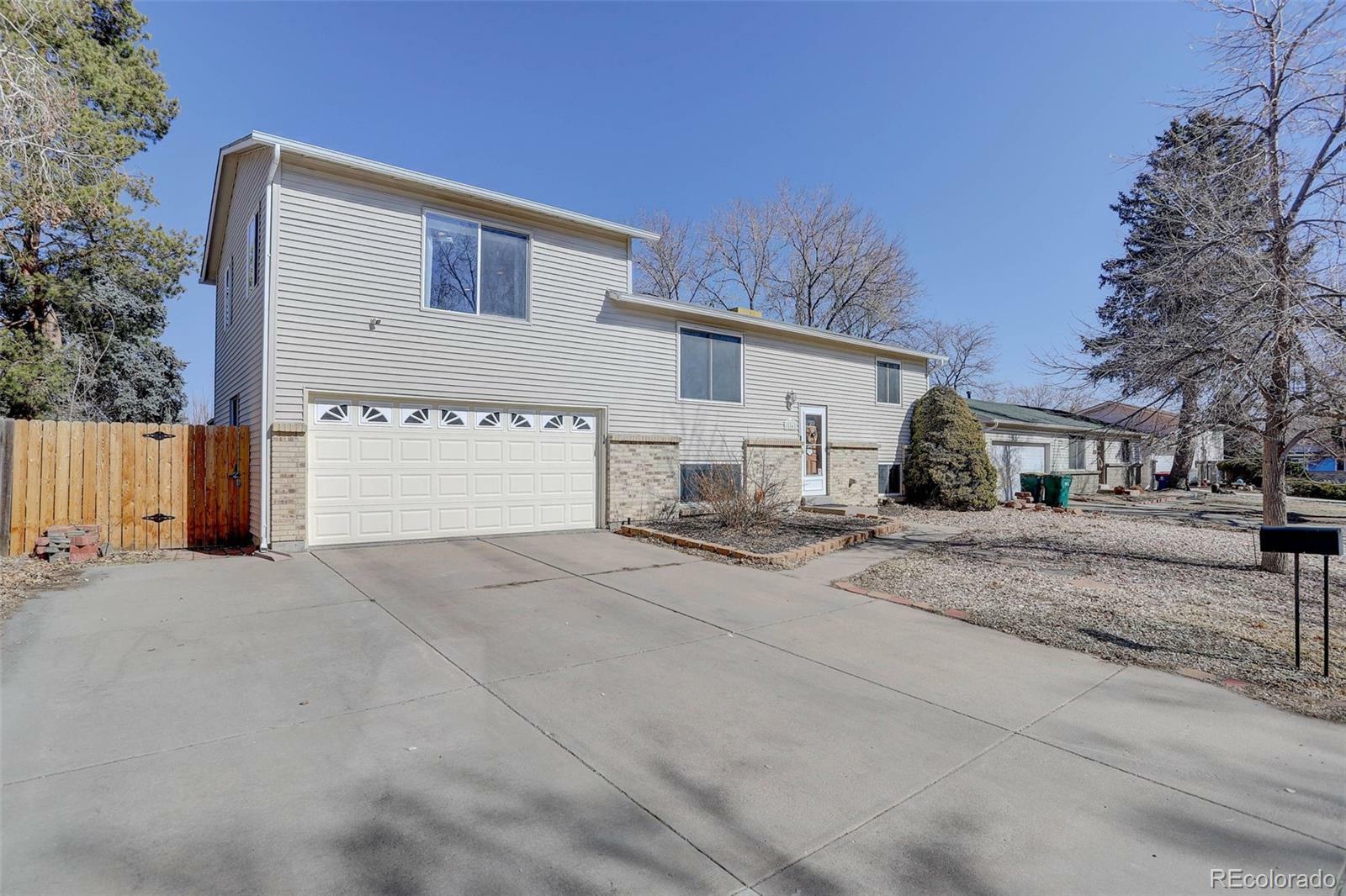 Property Photo:  15541 E Cornell Avenue  CO 80013 