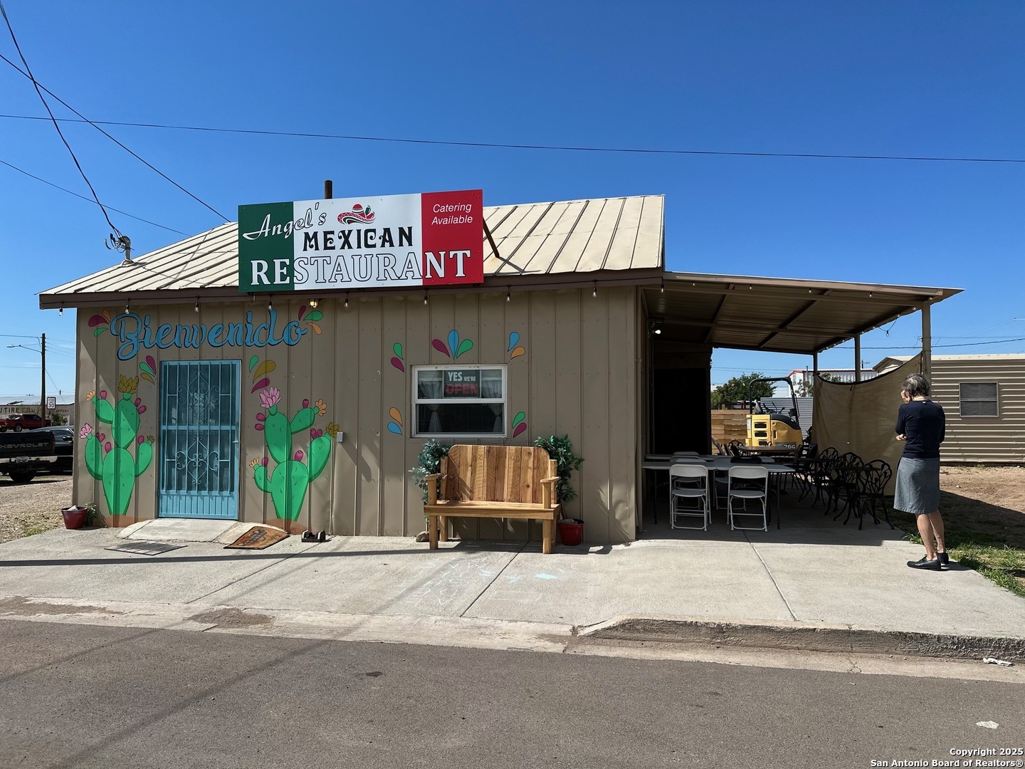 Property Photo: 205 N Spring St TX 79843