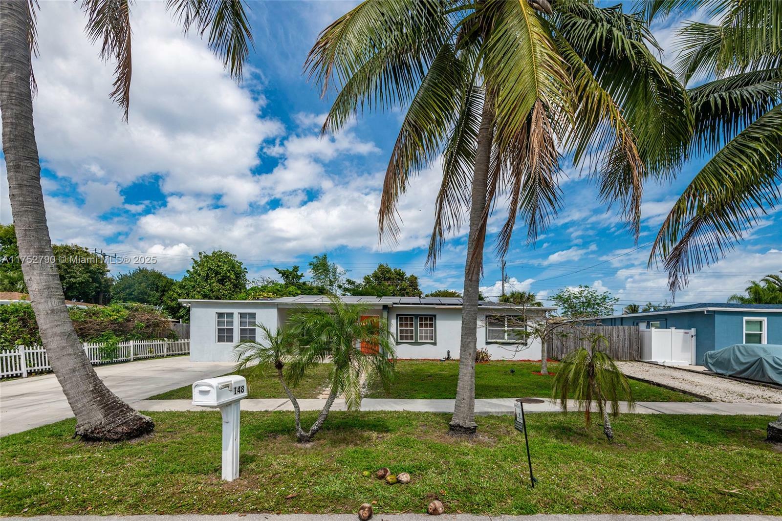 Property Photo: 148 Riley Ave FL 33461