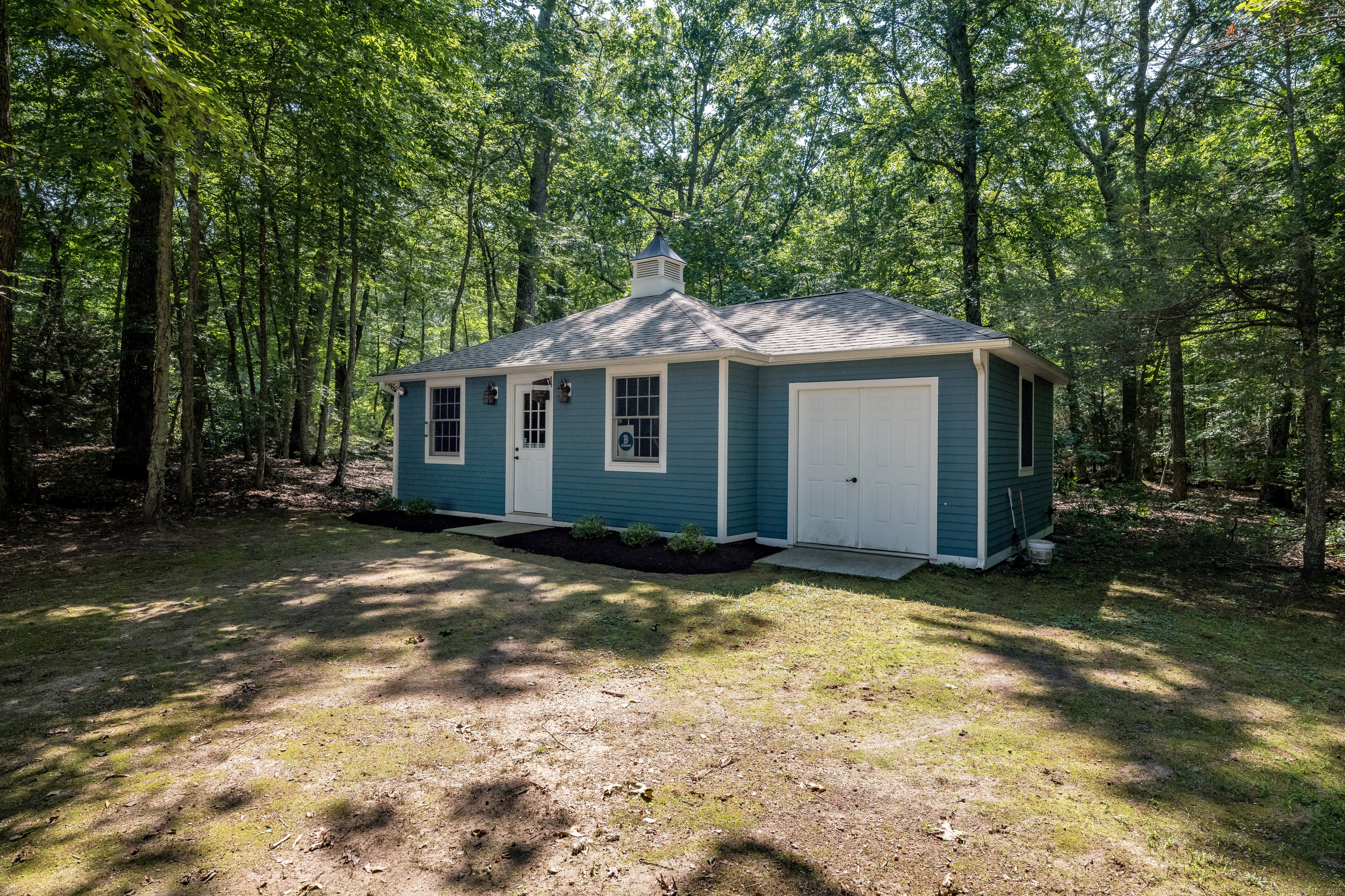 Property Photo:  30 Watrous Point Road  CT 06475 