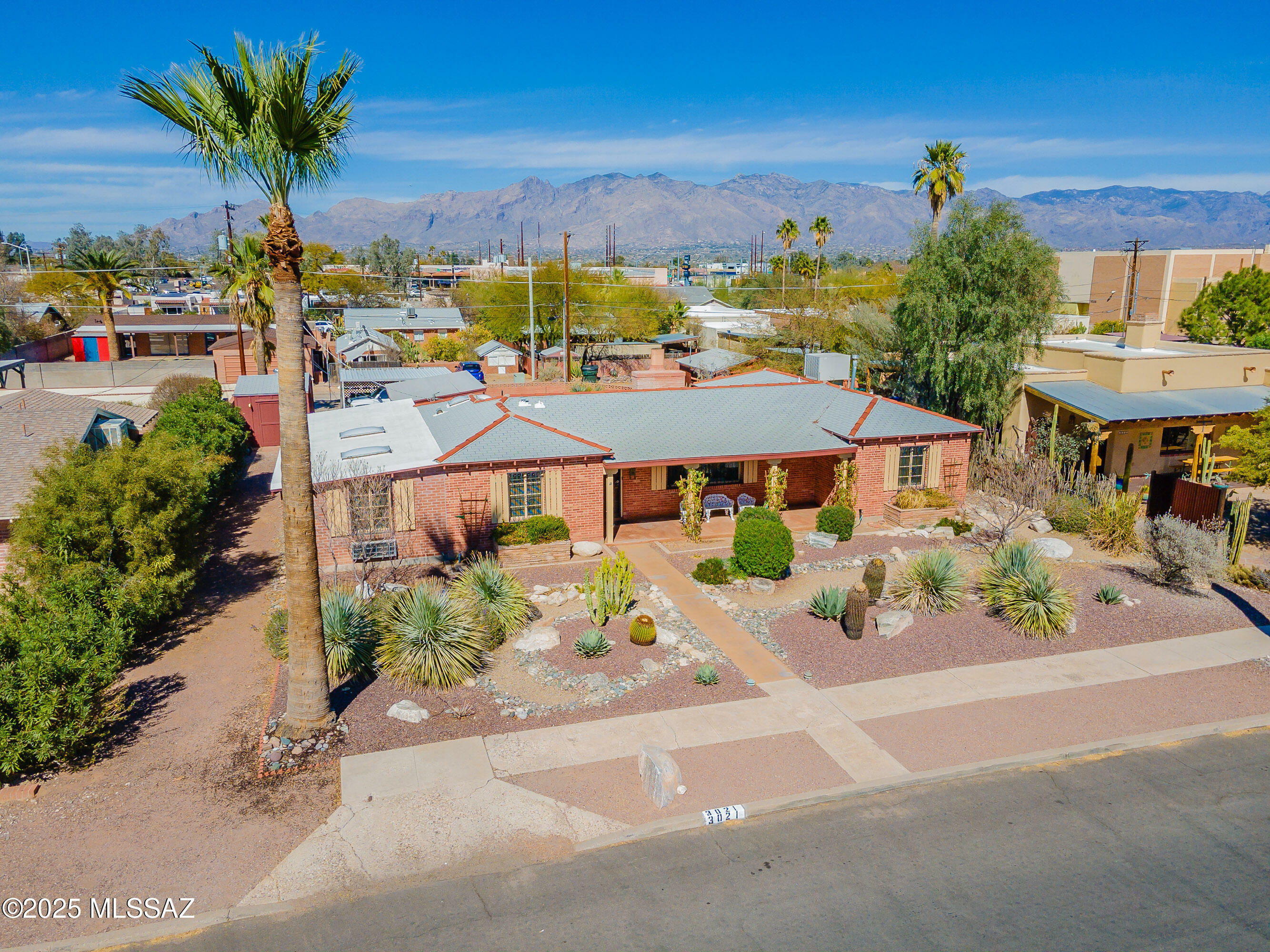 Property Photo: 3021 E 2nd Street AZ 85716