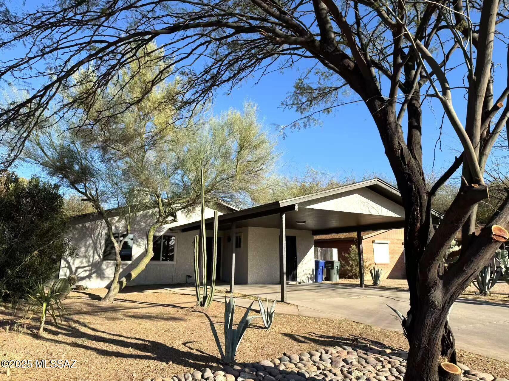 Property Photo:  1312 N Sahuara Avenue  AZ 85712 