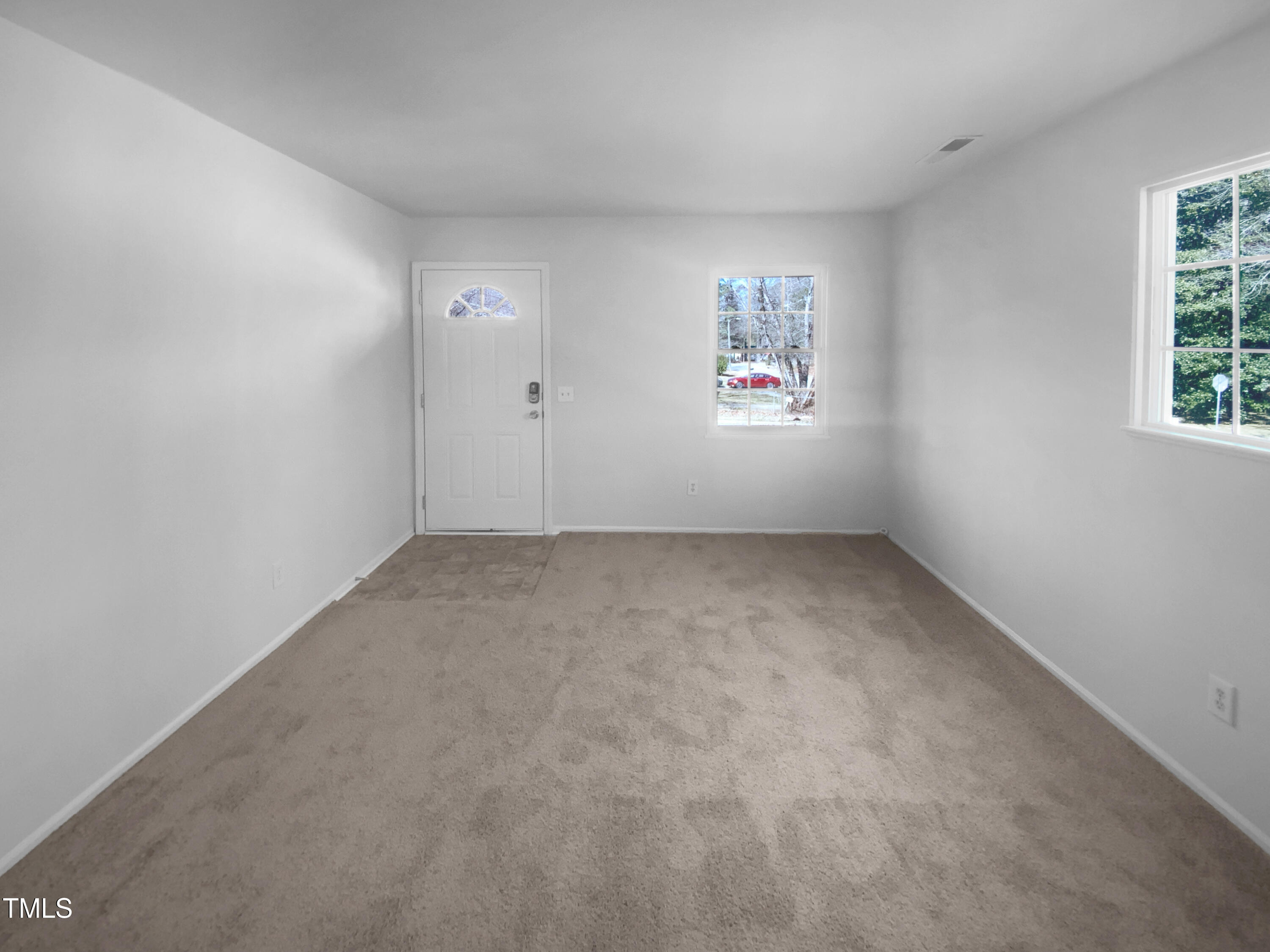 Property Photo: 1216 Armstrong Circle NC 27610