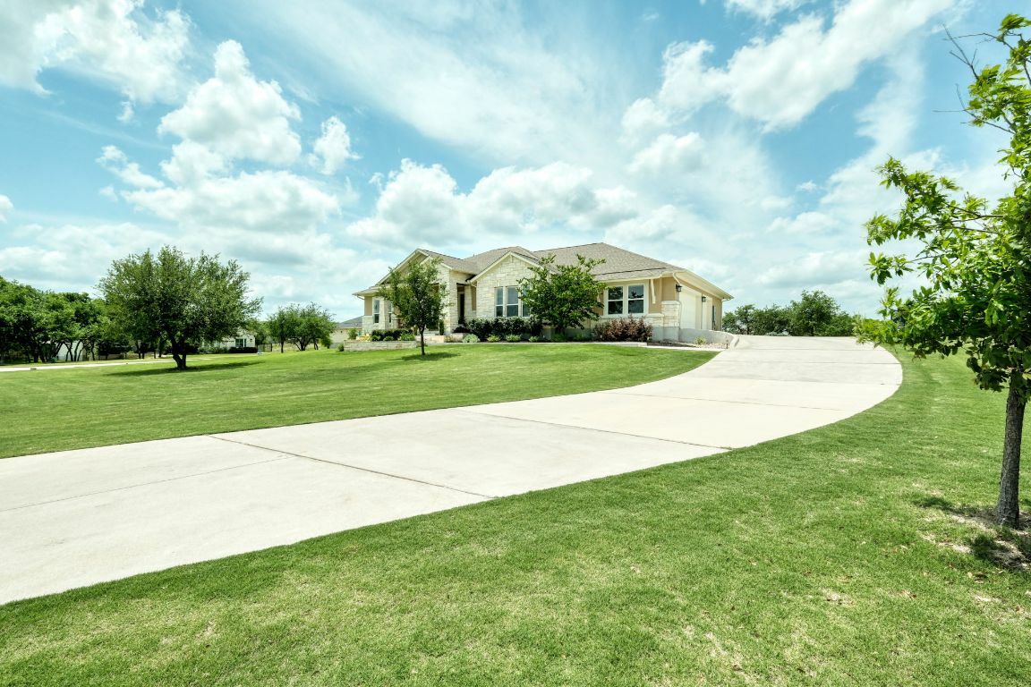 Property Photo: 449 Ocate Mesa Trail TX 78642