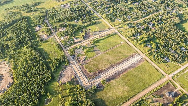 Property Photo: 61 Harmony Drive MB R5G 2L5