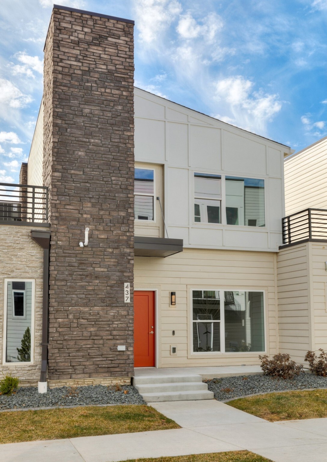 437 SW 12th Street  Des Moines IA 50309 photo
