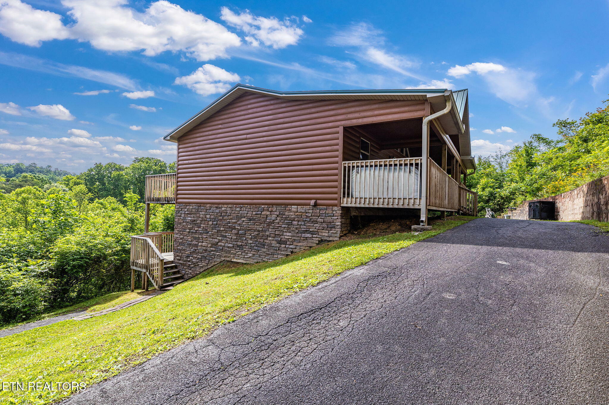 Property Photo: 1792 Paulas Huskey Circle TN 37876