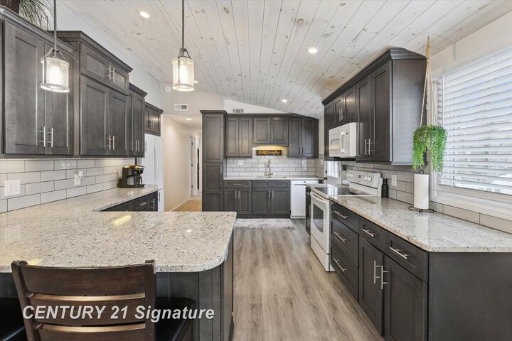 481 N Five Mile Road  Midland MI 48640 photo