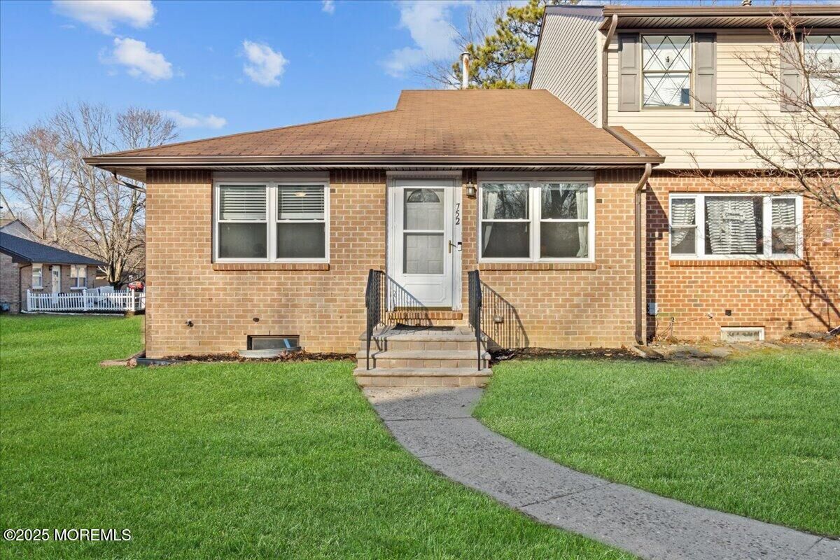 Property Photo: 752 Kevin Court NJ 08724