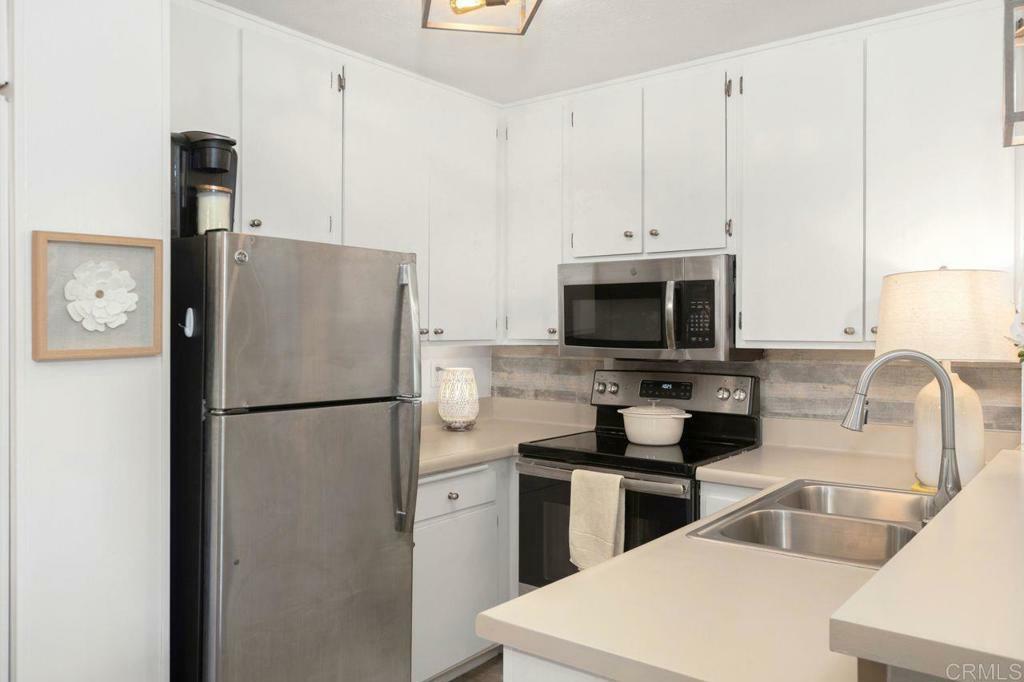 Property Photo:  1885 Diamond Street 2-329  CA 92109 