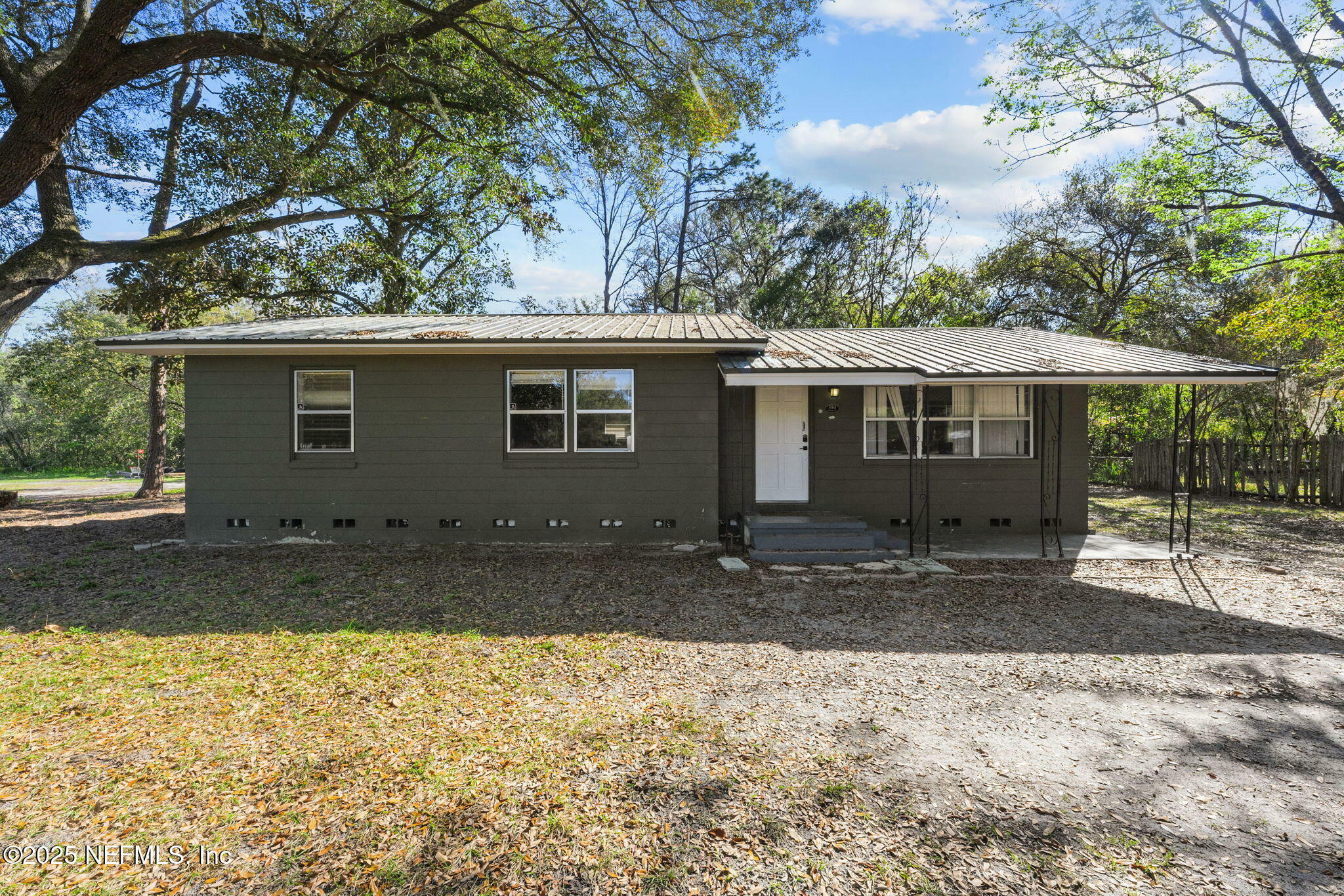 Property Photo: 390 Alabama Avenue FL 32177