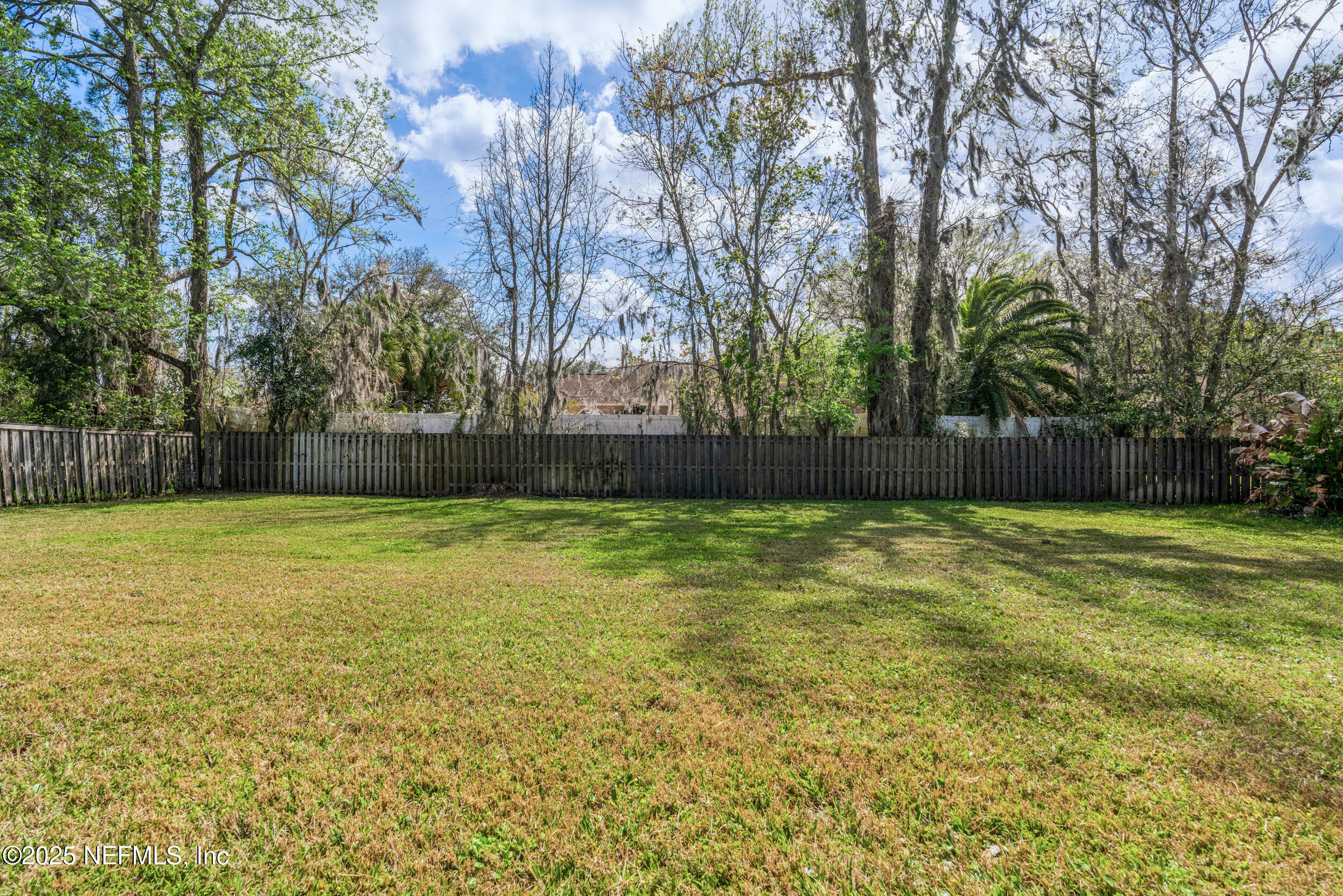 Property Photo: 2692 Fairway Farms Court FL 32223
