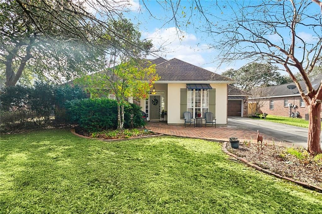 Property Photo:  583 Waverly Place  LA 70461