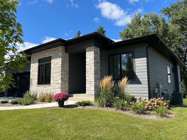 620 Greenvale Avenue  Northfield MN 55057 photo
