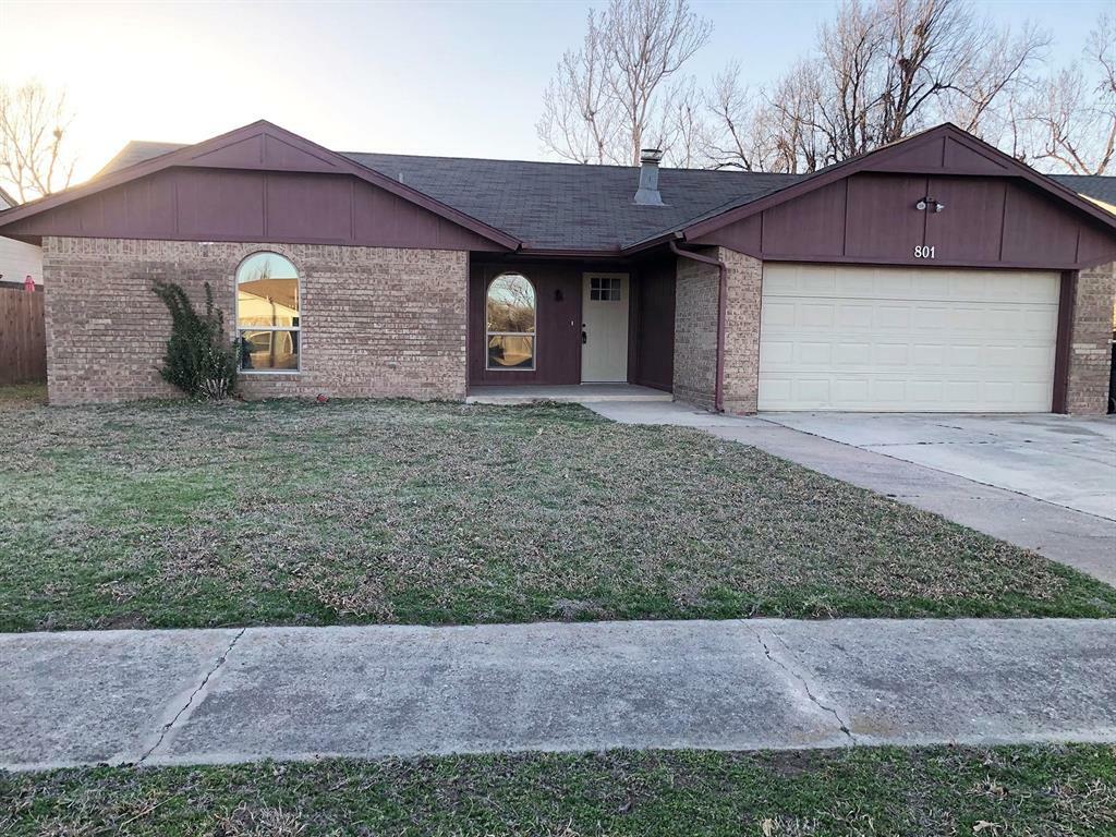 Property Photo: 801 N Robinson Avenue OK 73170