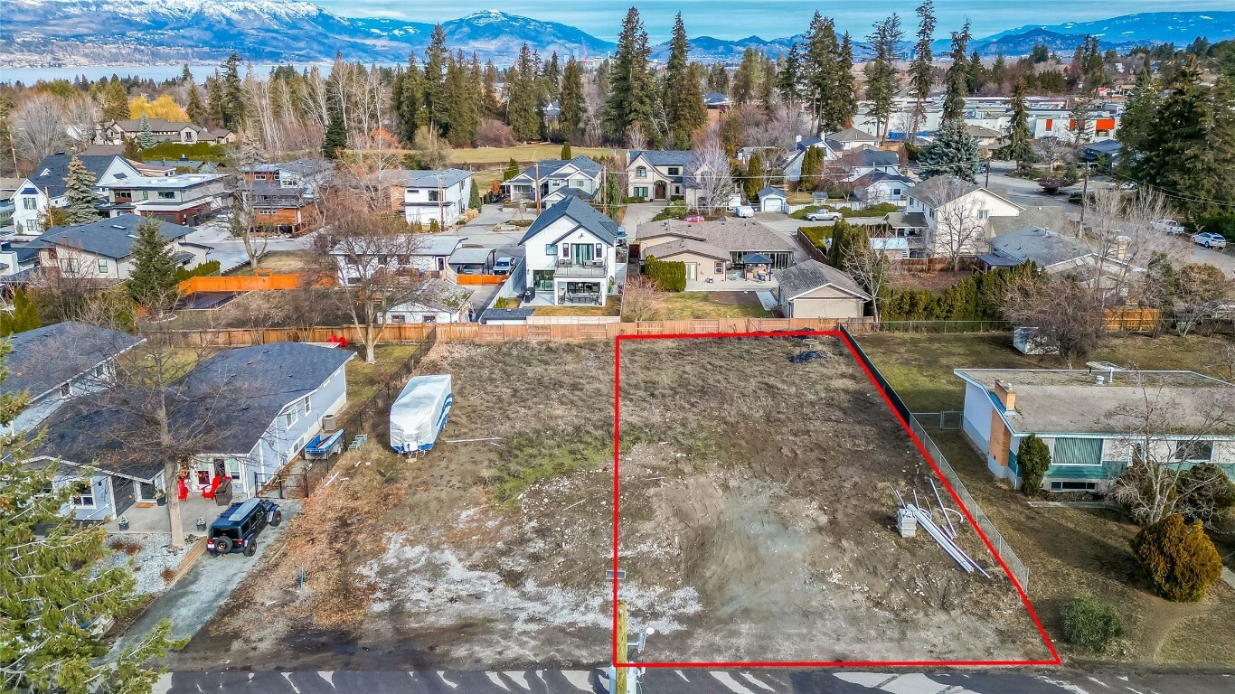 Photo de la propriété:  636 McClure Road  BC V1W 1L8 