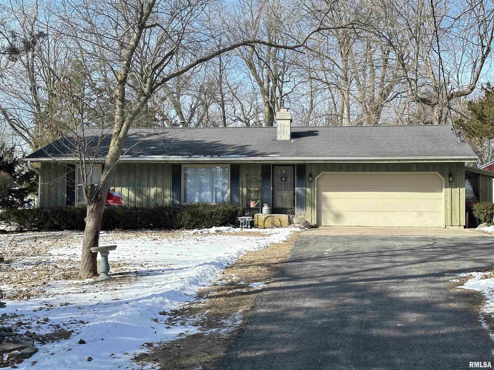 Property Photo: 808 N Main Street IL 61530