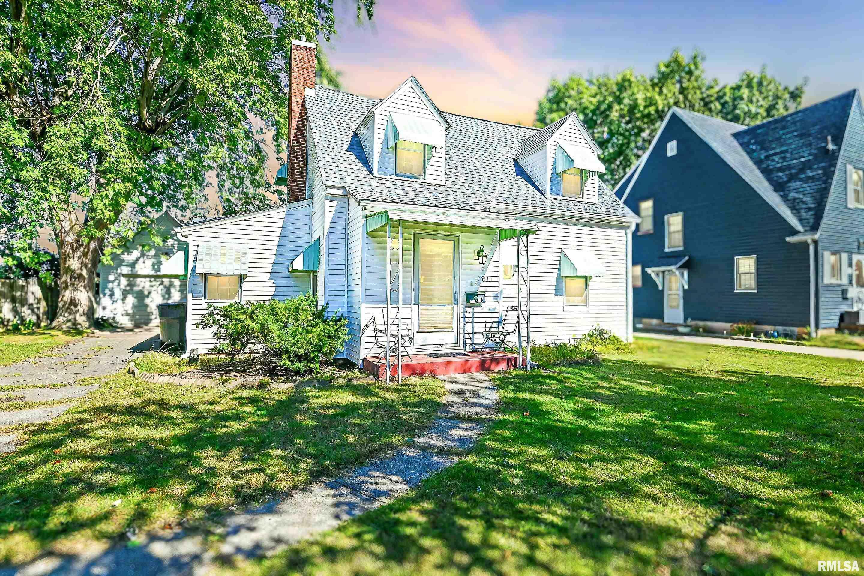Property Photo: 811 Chestnut Street IL 61554