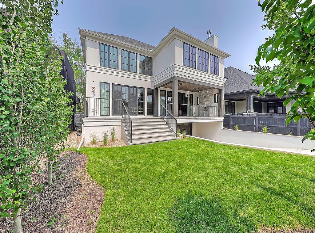 Property Photo:  109 Roxboro Road SW  AB T2S 0P9 