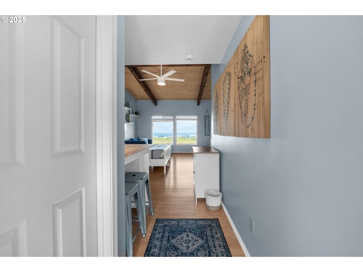 Property Photo: 2316 Beach Dr 157 OR 97138