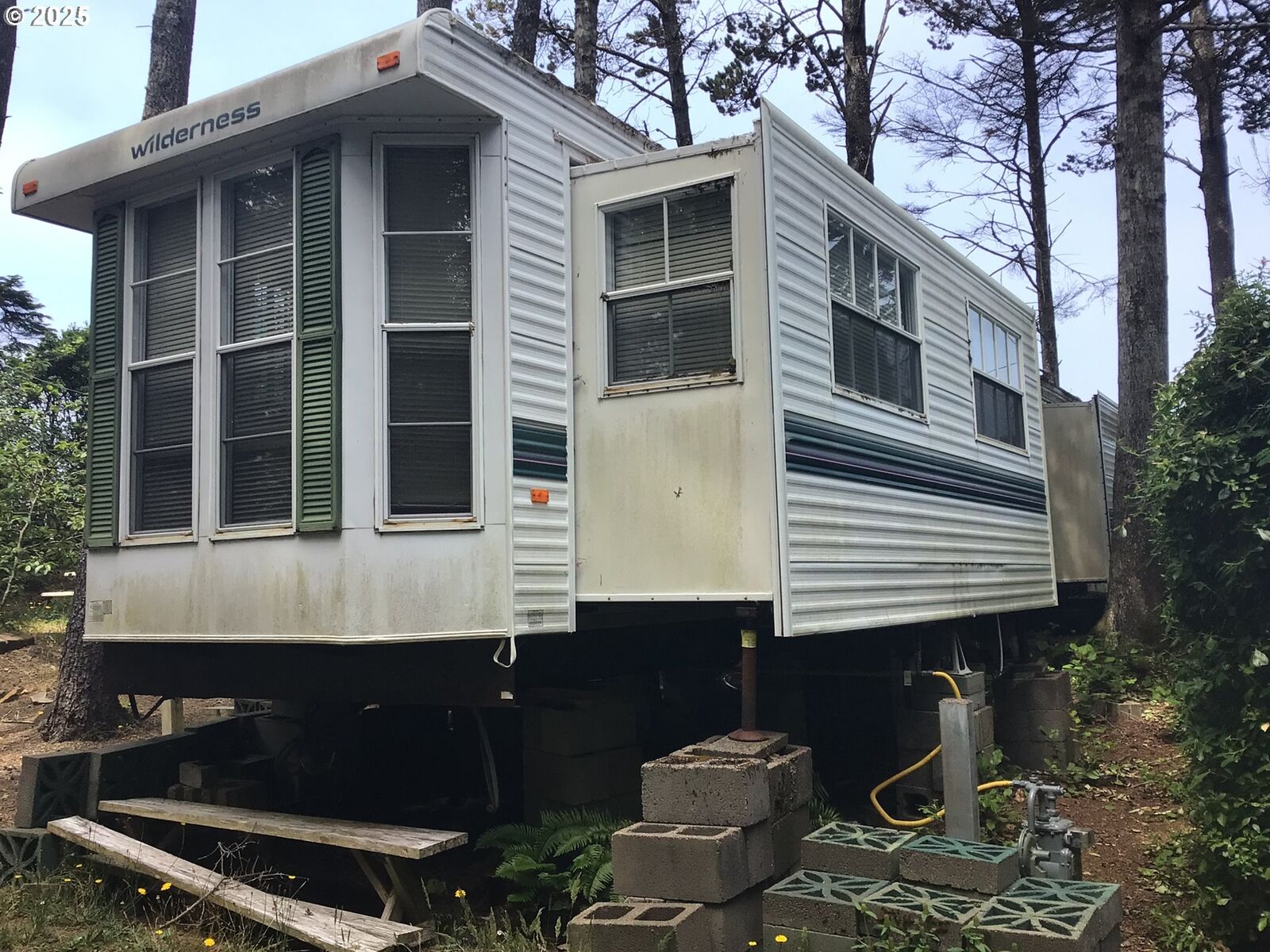 Property Photo: 3700 N Highway 101 OR 97341