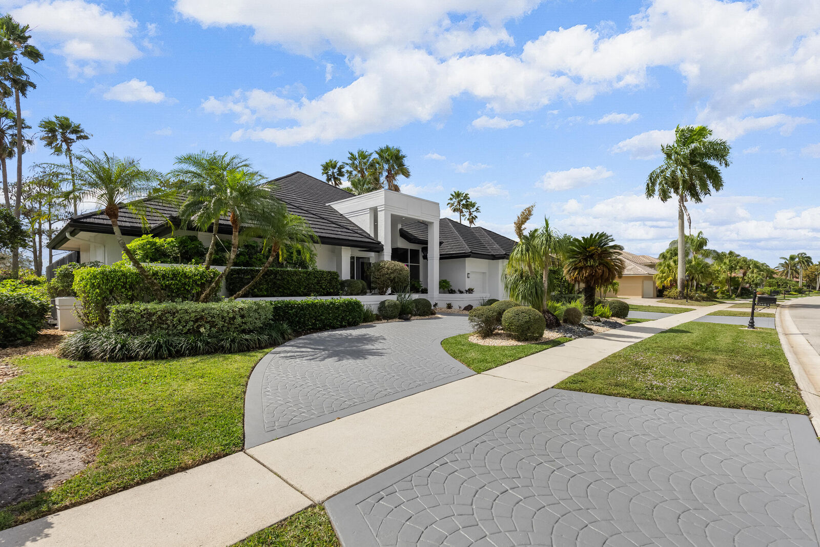 Property Photo: 10483 Stonebridge Boulevard SE FL 33498