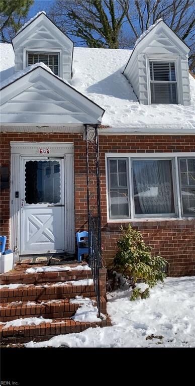 Property Photo:  35 Suburban Pw  VA 23661 