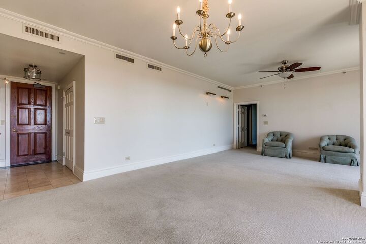 Property Photo:  1 Towers Park Ln 616  TX 78209 