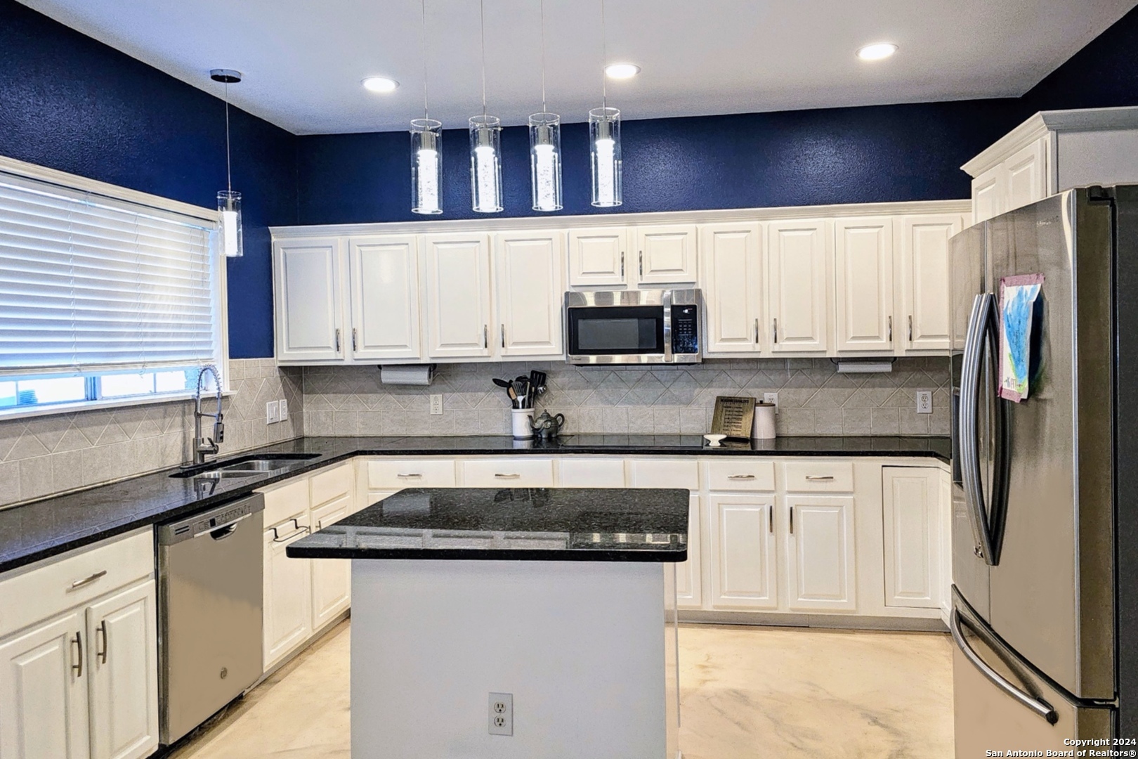 Property Photo: 21118 Carmel Hills TX 78259
