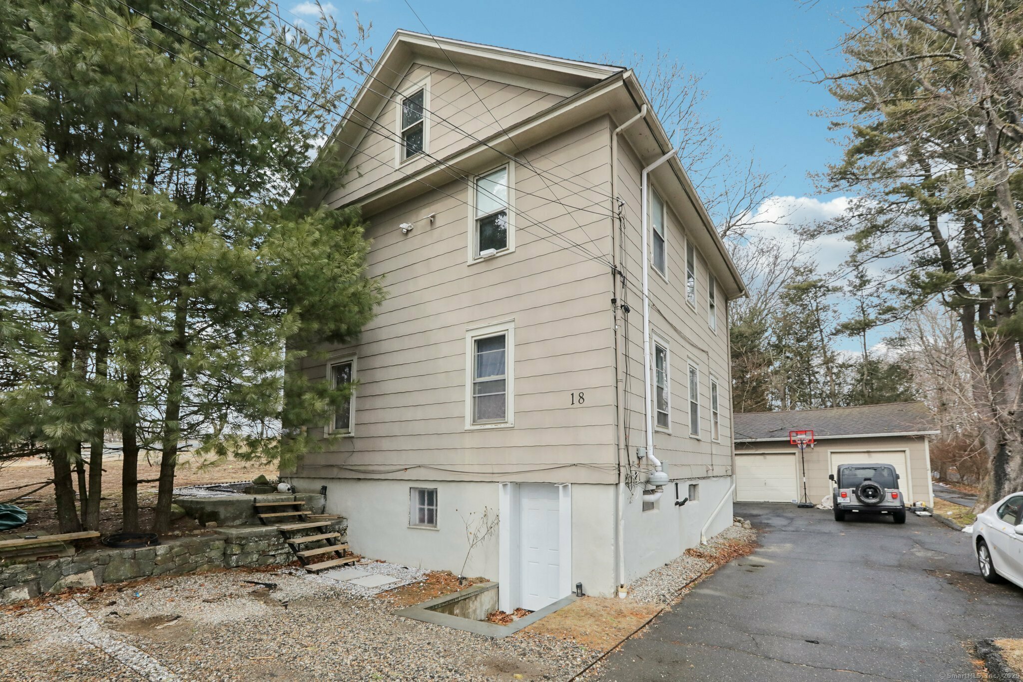 Property Photo:  18 Murray Street  CT 06851 