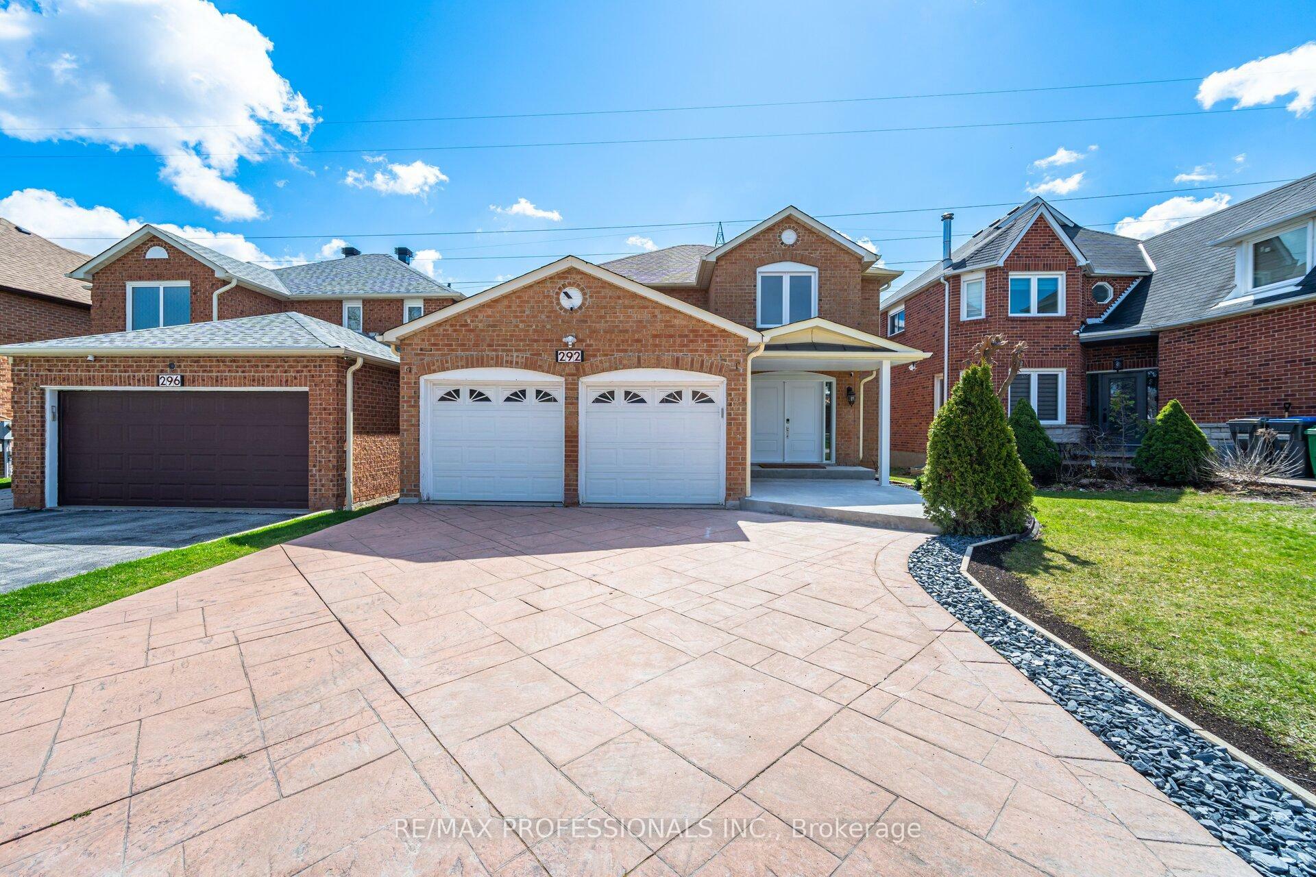 Property Photo: 292 Laurentian Ave ON L4Z 2S2